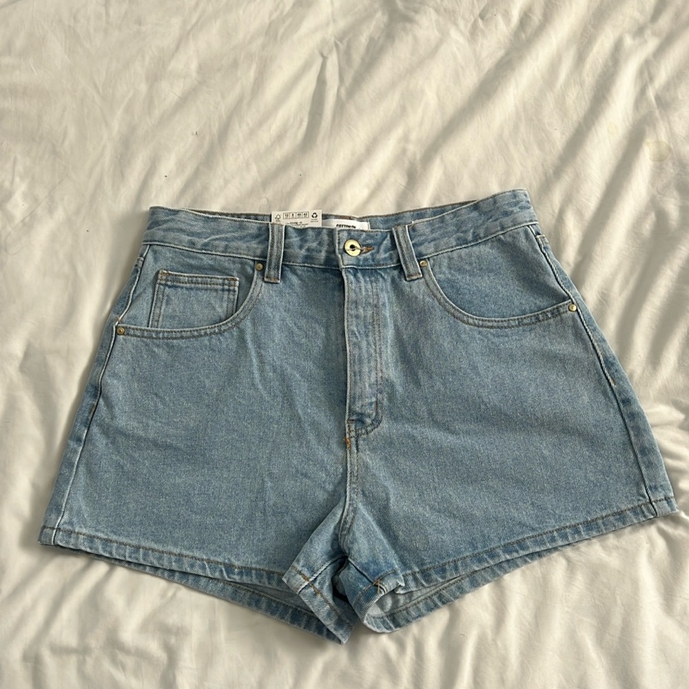 Cotton:ON high rise mom denim shorts in size US 8! Brand new with tags!!